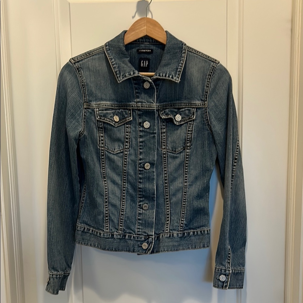 GAP Women's Blue Denim Jacket